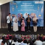 Wawalkot Depok meresmikan gedung sekolah baru.