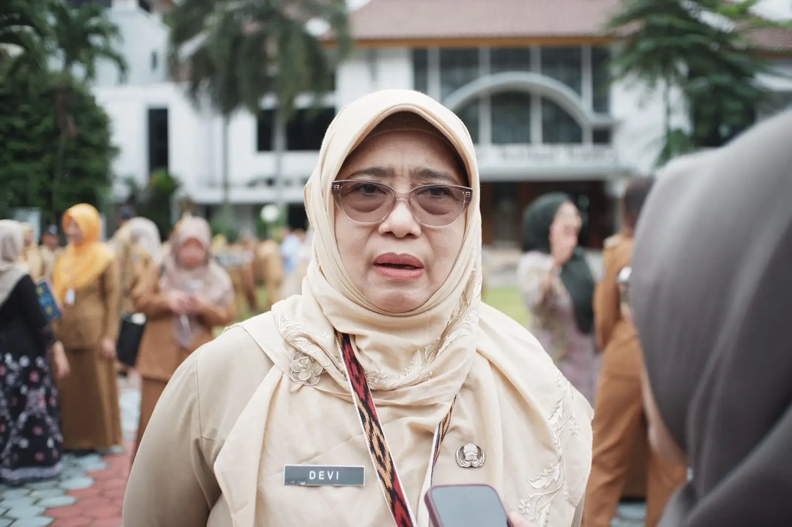 Pemkot Depok mendata ulang penerima manfaat kesehatan.