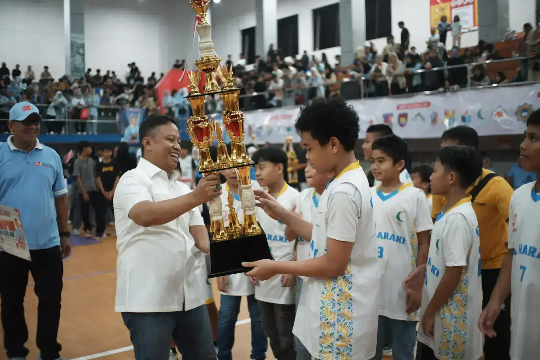 Liga basket pelajar berjalan semarak di Kota Depok.