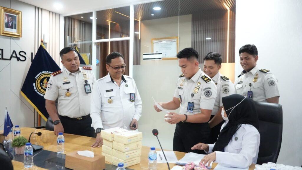 Imigrasi Depok berkomitmen bebas dari narkoba dengan salah satunya kegiatan tes urine.