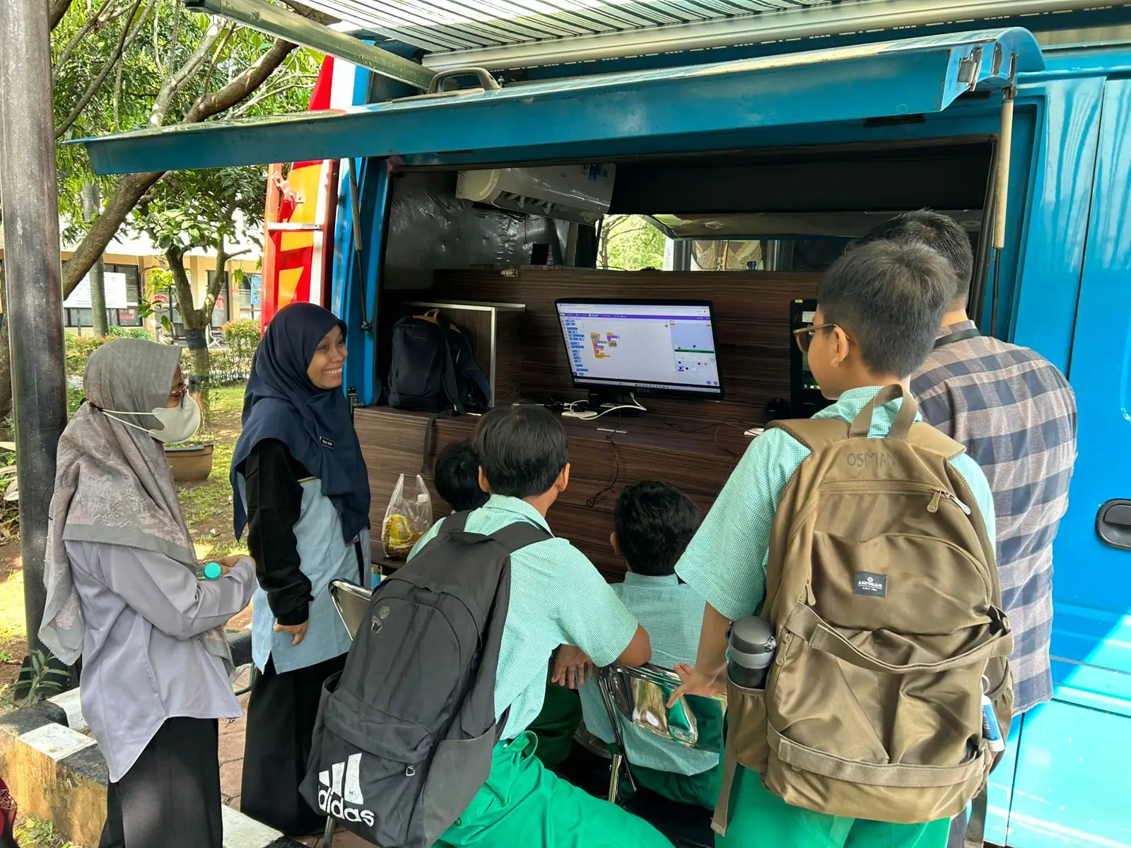siswa SDIT Darul Abidin belajar ke Diskominfo Depok